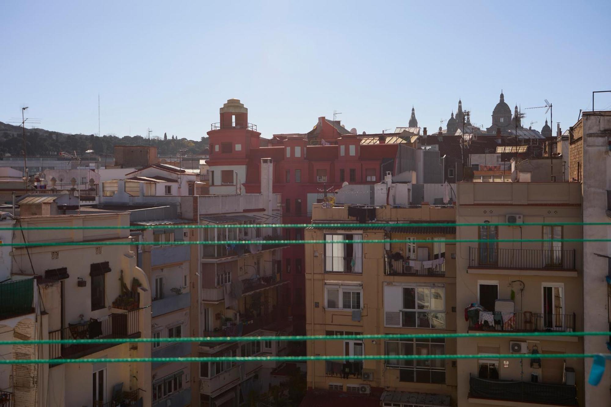 63Par1016- Sunny Apartment In Paralel Barcelona Exterior foto