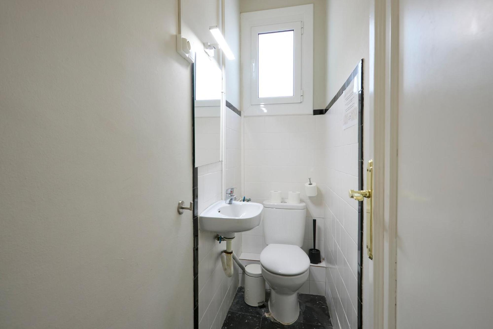 63Par1016- Sunny Apartment In Paralel Barcelona Exterior foto